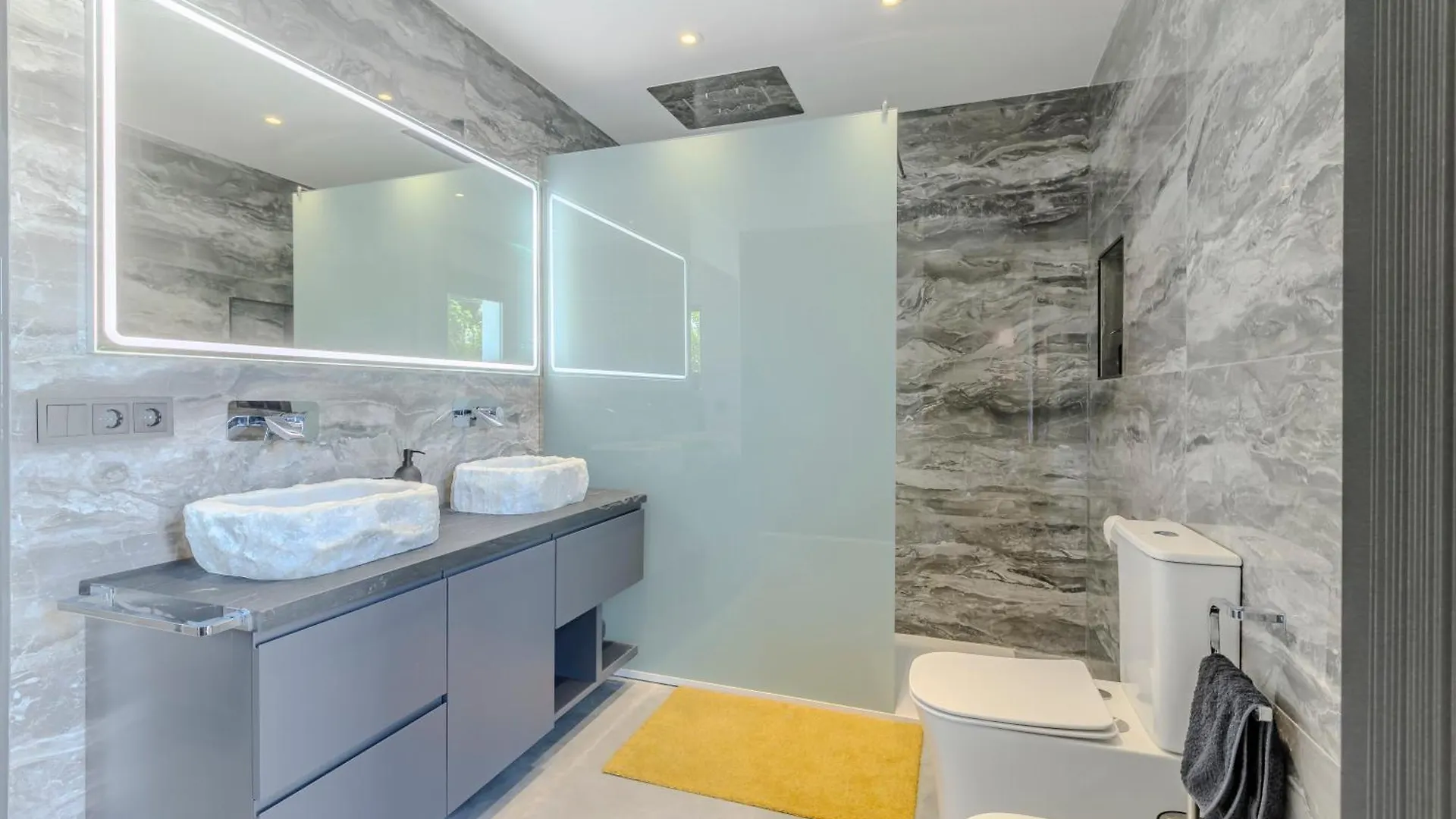 Luxury Villa Amazing Location Marbella 0*,  Spagna